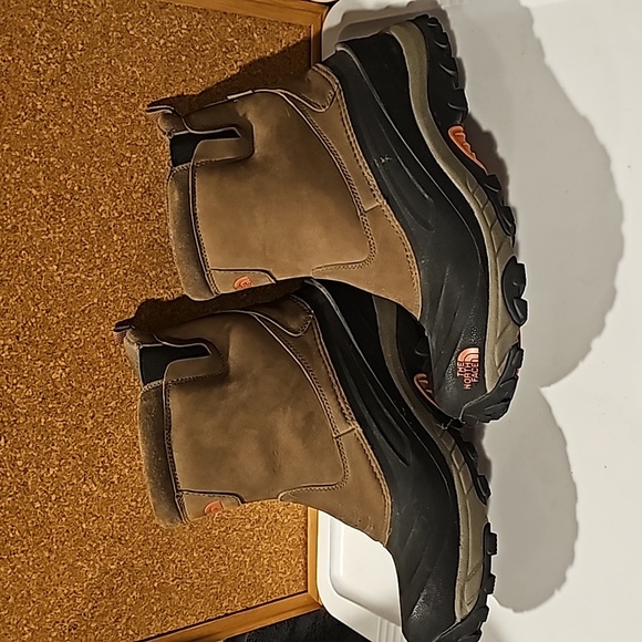 The North Face Boots - Picture 3 of 8